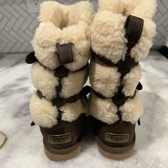 UGG GIRLS GLASGOW BOOTS. SIZE 10 - Picture 3 of 7